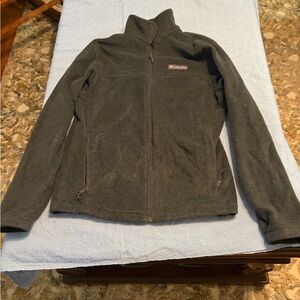 Columbia Dark Gray Full-Zip Fleece Jacket with Teal Accent